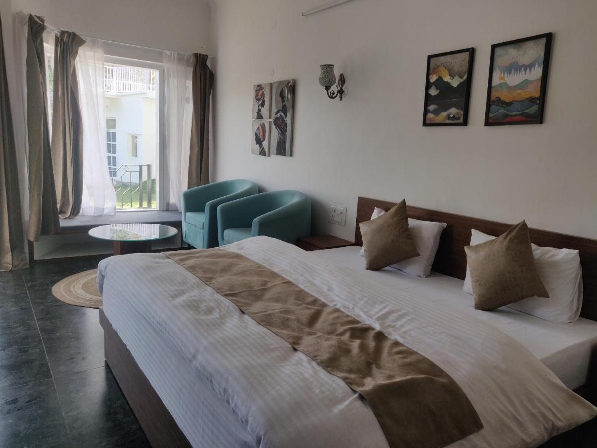 The Periwinkle Homestay Bhīm Tāl Exterior foto