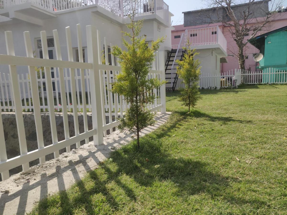 The Periwinkle Homestay Bhīm Tāl Exterior foto